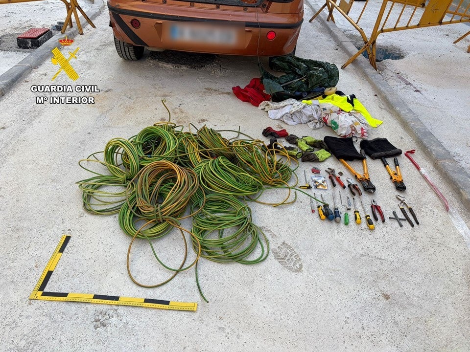 Detenidos los autores del robo de 2.000 kilos de cobre causando daños que superan los 100.000 euros Detenidos los autores del robo de 2.000 kilos de cobre causando daños que superan los 100.000 euros