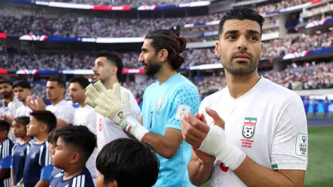 La selección de Irán antes de su primer partido del Mundial 2026, con Mehdi Taremi a la cabeza. La selección de Irán antes de su primer partido del Mundial 2026, con Mehdi Taremi a la cabeza.