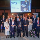 Doce familias empresarias reciben el Premio Familia-Empresa 2026 de la Cátedra BBVA de San Telmo Doce familias empresarias reciben el Premio Familia-Empresa 2026 de la Cátedra BBVA de San Telmo