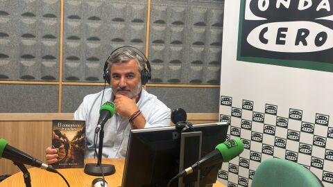 Antonio Maestre es el autor de 'El cementerio de coches' Antonio Maestre es el autor de 'El cementerio de coches'