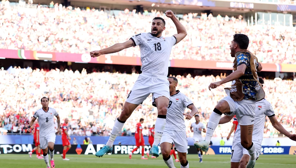 Aymen Hussein, eufórico en la celebración del gol ante Noruega. Aymen Hussein, eufórico en la celebración del gol ante Noruega.