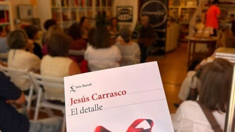 Entre micros y libros en la librer&iacute;a Cronopios