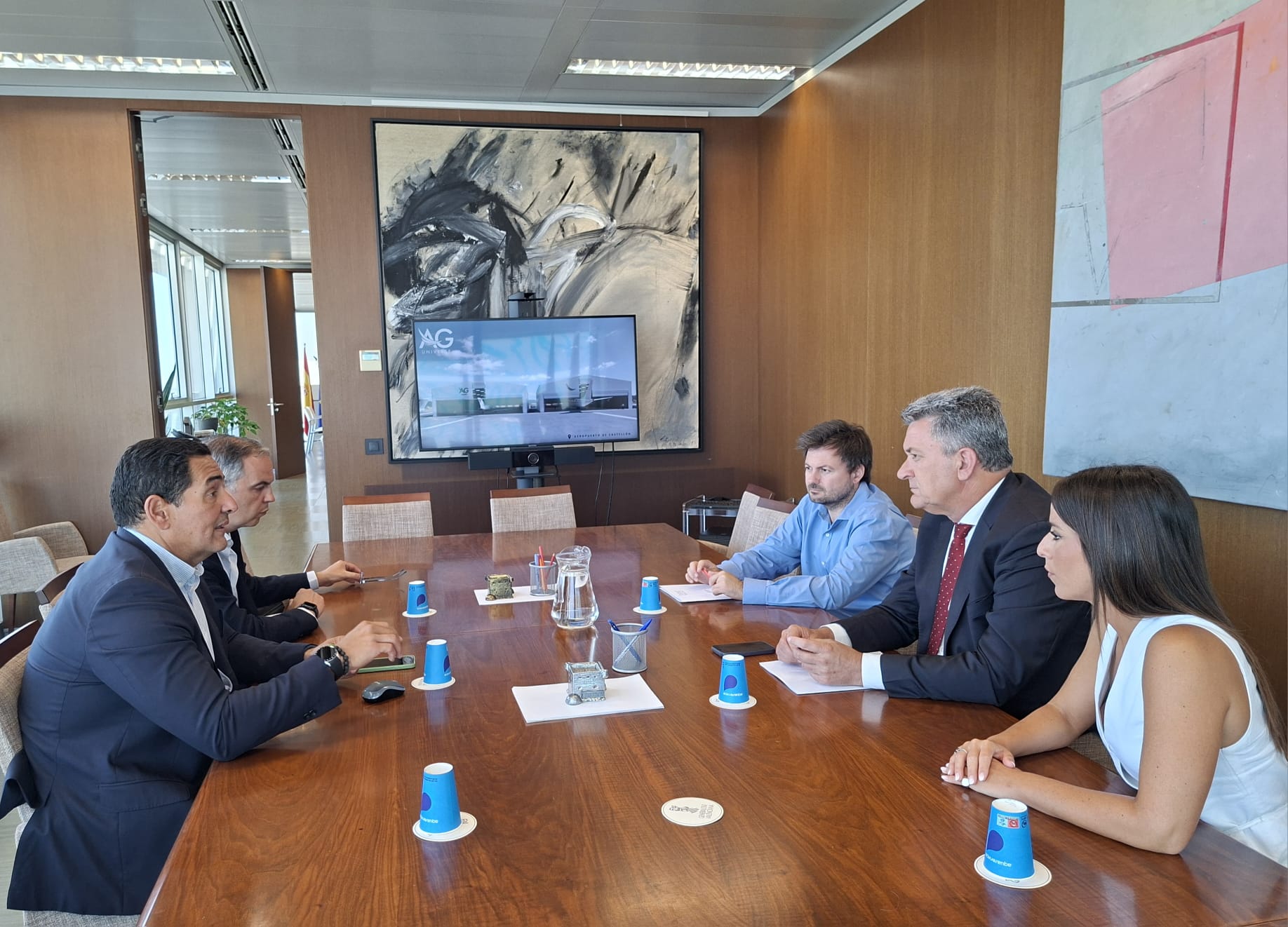 El aeropuerto de Castellón acogerá un nuevo centro de pintura aeronáutica con una inversión de más de 10 millones El aeropuerto de Castellón acogerá un nuevo centro de pintura aeronáutica con una inversión de más de 10 millones