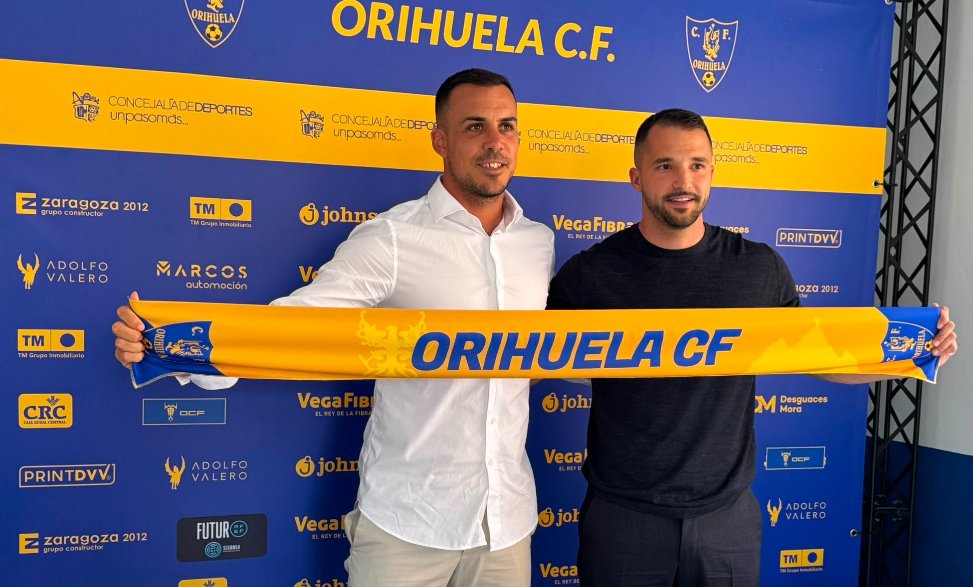 René Martínez: "Veo un Orihuela con mentalidad de crecimiento y creo que van a salir cosas muy bonitas" René Martínez: "Veo un Orihuela con mentalidad de crecimiento y creo que van a salir cosas muy bonitas"