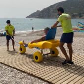 Activado el punto de baño accesible en la playa Racó de l’Albir para personas con movilidad reducida