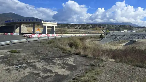 Las obras de la variante de Sabiñánigo llevan paralizadas desde hace seis meses Las obras de la variante de Sabiñánigo llevan paralizadas desde hace seis meses