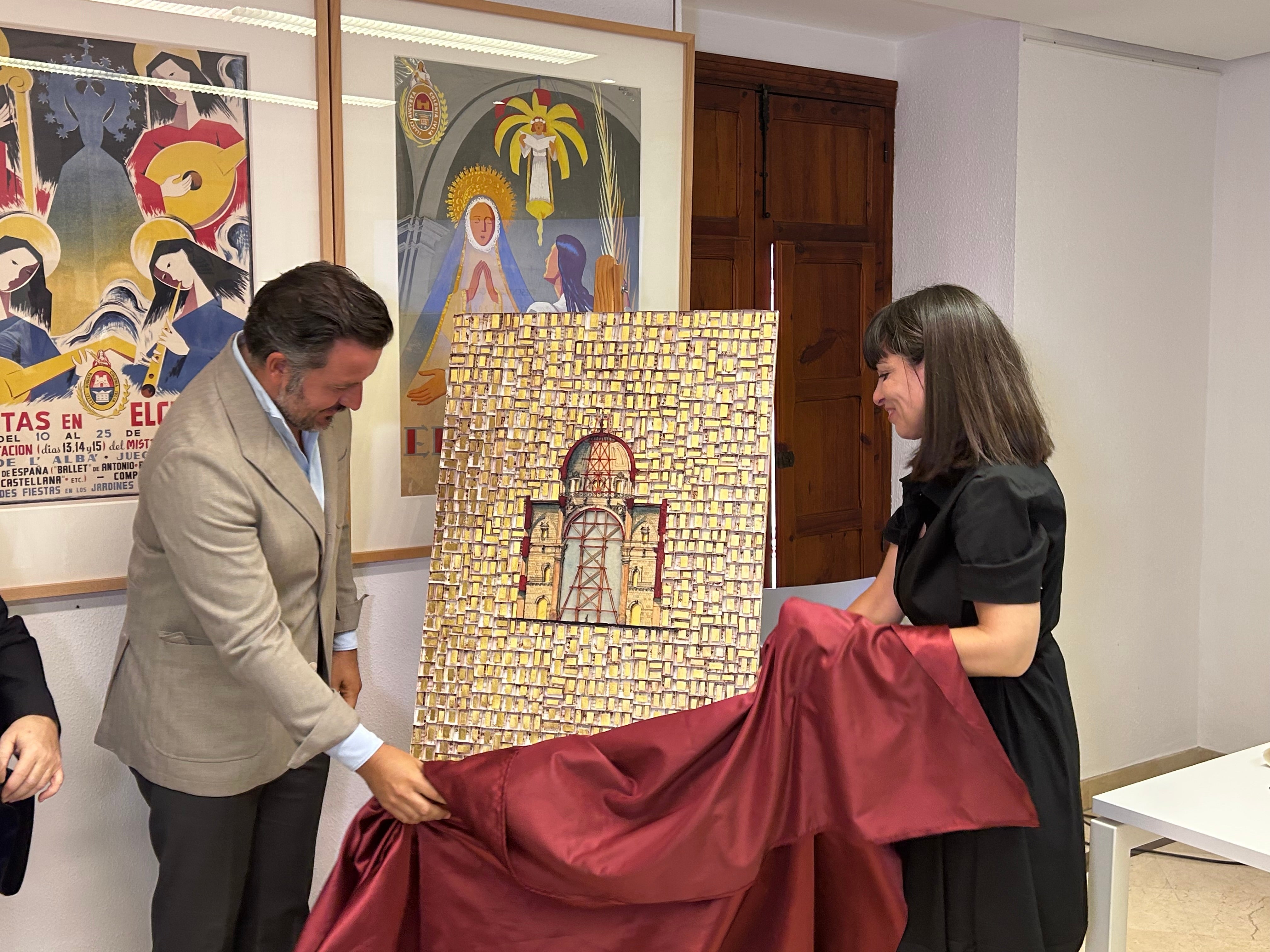 La basílica de Santa María, el Consueta y el oropel anuncian las representaciones del Misteri d’Elx de este año La basílica de Santa María, el Consueta y el oropel anuncian las representaciones del Misteri d’Elx de este año