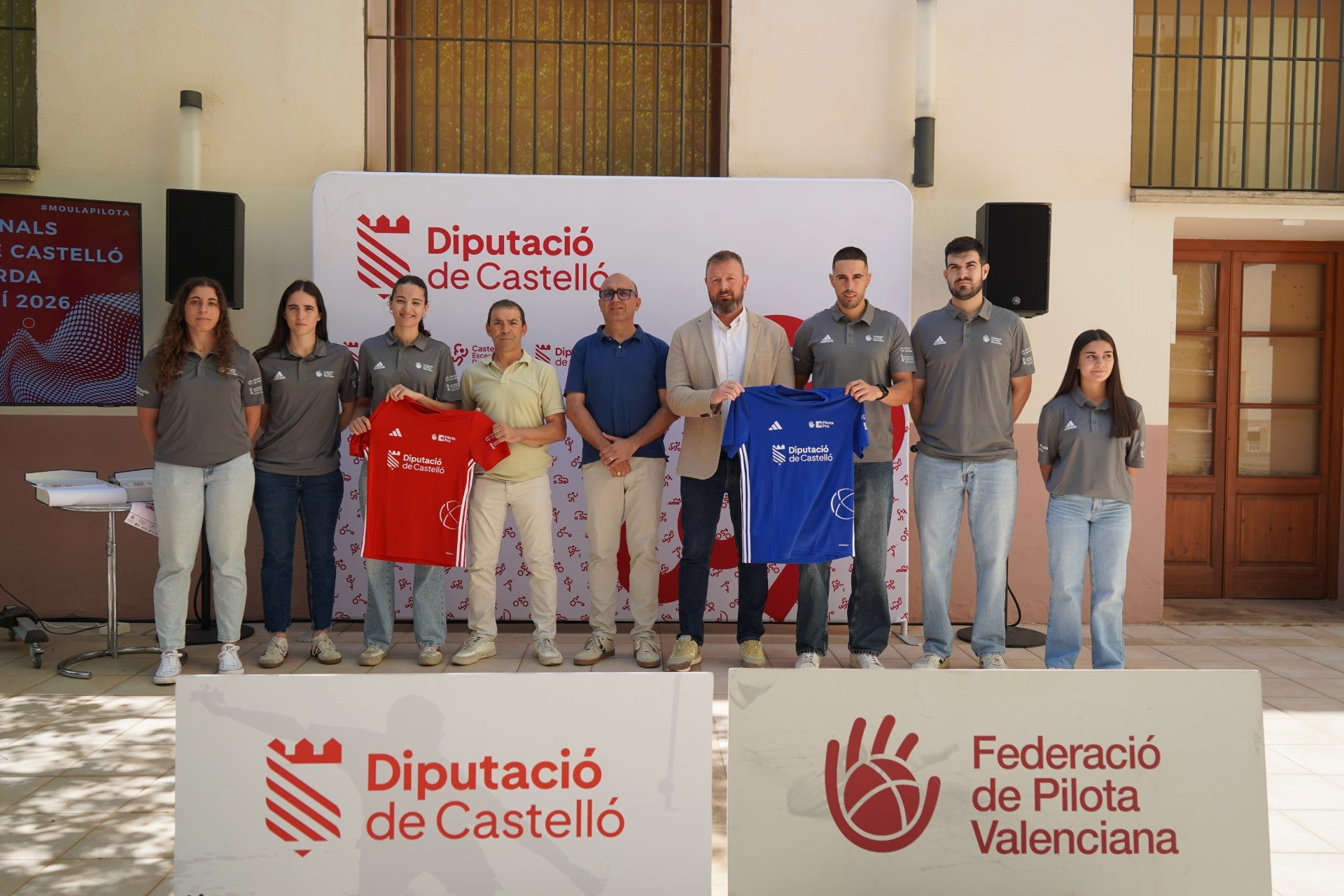 El trinquet de Vila-real acoge este viernes la final del Trofeu Diputació de Castelló de pilota valenciana El trinquet de Vila-real acoge este viernes la final del Trofeu Diputació de Castelló de pilota valenciana