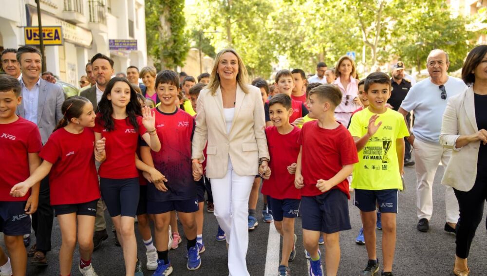 Marifrán Carazo durante la inauguración de la Av.Cervantes