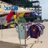 Uno de los puestos del mercadillo del campo de fútbol de Elche inspeccionados en la operación contra las falsificaciones.