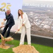 El presidente Azcón y la alcaldesa Chueca han asistido al acto de colocación de la primera piedra del acceso a PLAZA
