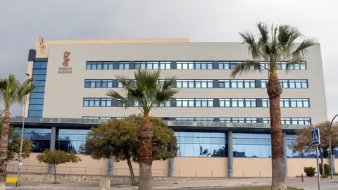 Justicia finaliza las obras de accesibilidad del Palacio de Justicia de Benidorm Justicia finaliza las obras de accesibilidad del Palacio de Justicia de Benidorm