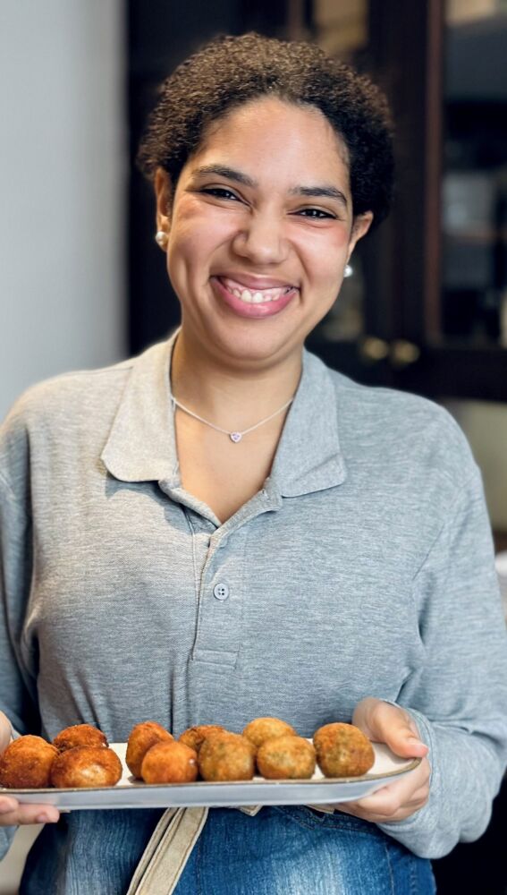 Aisha, una de las trabajadoras del Restaurante Máter Inca.