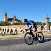 Un ciclista, en la primera etapa de la ronda de 2025 Un ciclista, en la primera etapa de la ronda de 2025