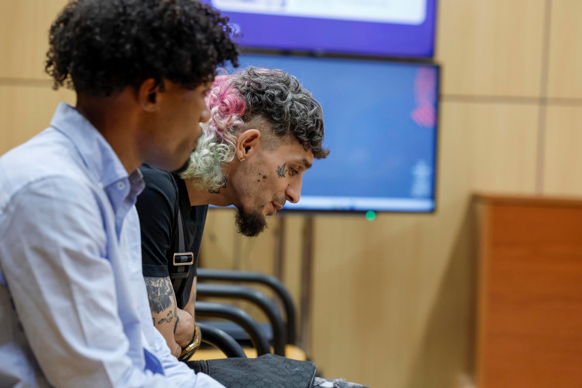 El fiscal mantiene la petición de 13 años para el rapero El Jincho por violar a una menor El fiscal mantiene la petición de 13 años para el rapero El Jincho por violar a una menor