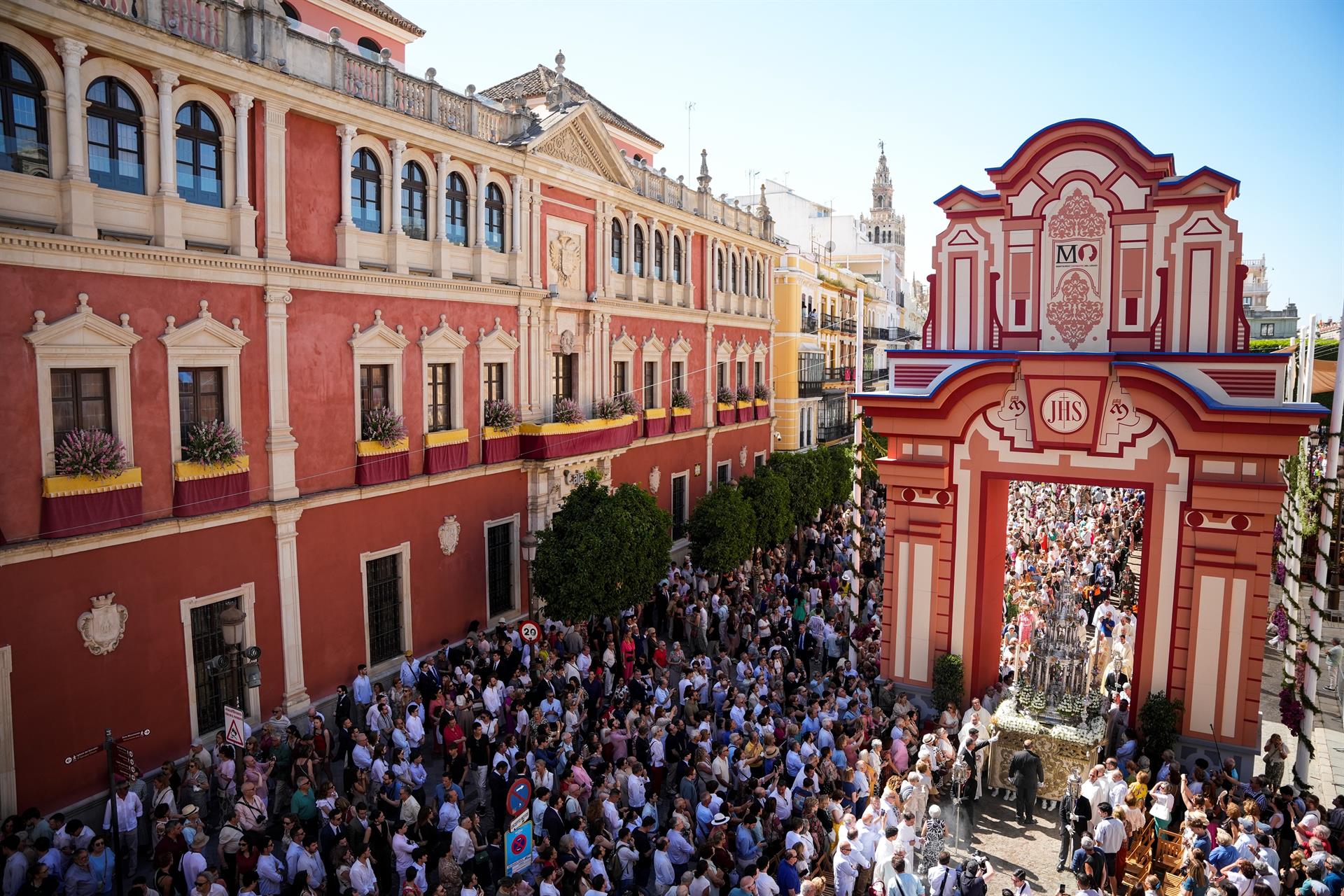 El 14 de abril y el 27 de mayo de 2027 serán festivos locales en Sevilla por la Feria y el Corpus El 14 de abril y el 27 de mayo de 2027 serán festivos locales en Sevilla por la Feria y el Corpus