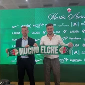 Pedro Schinocca y Martín Anselmi, en la presentación del nuevo técnico del Elche. Pedro Schinocca y Martín Anselmi, en la presentación del nuevo técnico del Elche.