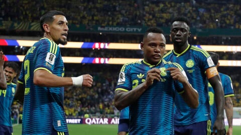 Jaminton Campaz (c) de Colombia celebra un gol este mi&eacute;rcoles, en un partido del grupo K del Mundial de la FIFA 2026 entre Uzbekist&aacute;n y Colombia