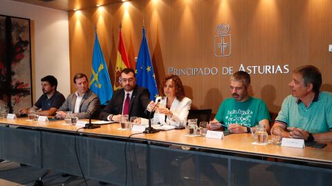 Firma del pacto Asturias Educa