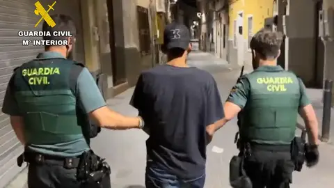 Sucesos.- La Guardia Civil detiene a un experimentado delincuente por el robo en un colegio de Cieza Detenido por el robo en un colegio de Cieza REMITIDA / HANDOUT por Guardia Civil Fotografía remitida a medios de comunicación exclusivamente para ilustrar la noticia a la que hace referencia la imagen, y citando la procedencia de la imagen en la firma 16/06/2026