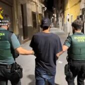 Sucesos.- La Guardia Civil detiene a un experimentado delincuente por el robo en un colegio de Cieza