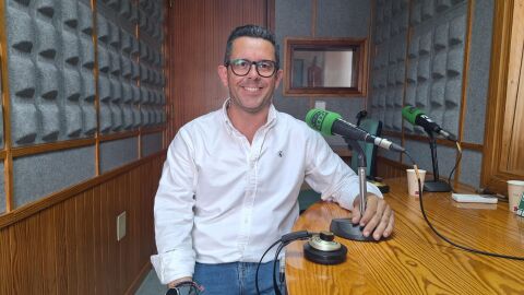 Rafa Triguero, alcalde de la ciudad de Ibiza, en los estudios de Onda Cero Rafa Triguero, alcalde de la ciudad de Ibiza, en los estudios de Onda Cero