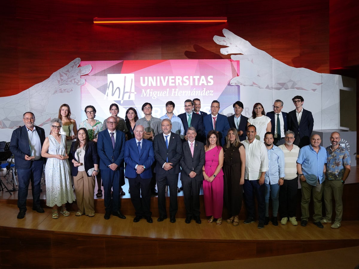 El Consejo Social de la UMH de Elche reconoce la trayectoria por el desarrollo social, económico, cultural y educativo El Consejo Social de la UMH de Elche reconoce la trayectoria por el desarrollo social, económico, cultural y educativo