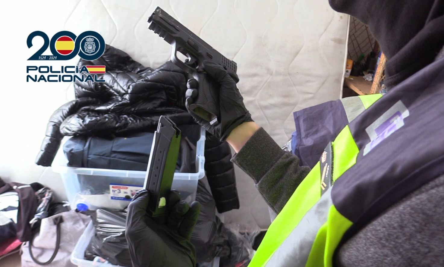 Detenidas 20 personas en dos operaciones contra el tráfico de drogas en el barrio de Casitas Rosas de Valencia Detenidas 20 personas en dos operaciones contra el tráfico de drogas en el barrio de Casitas Rosas de Valencia