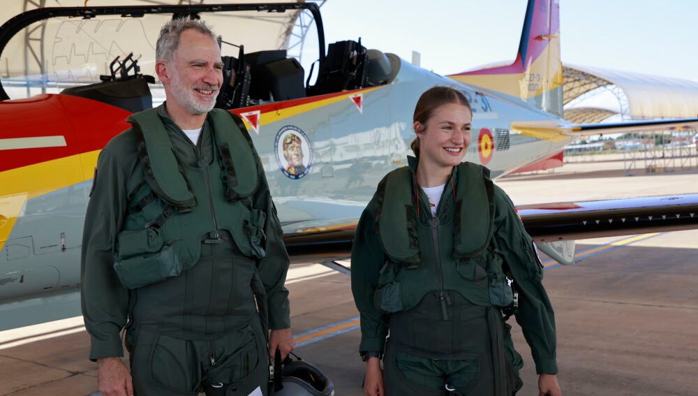 La Princesa de Asturias junto a su padre, el Rey