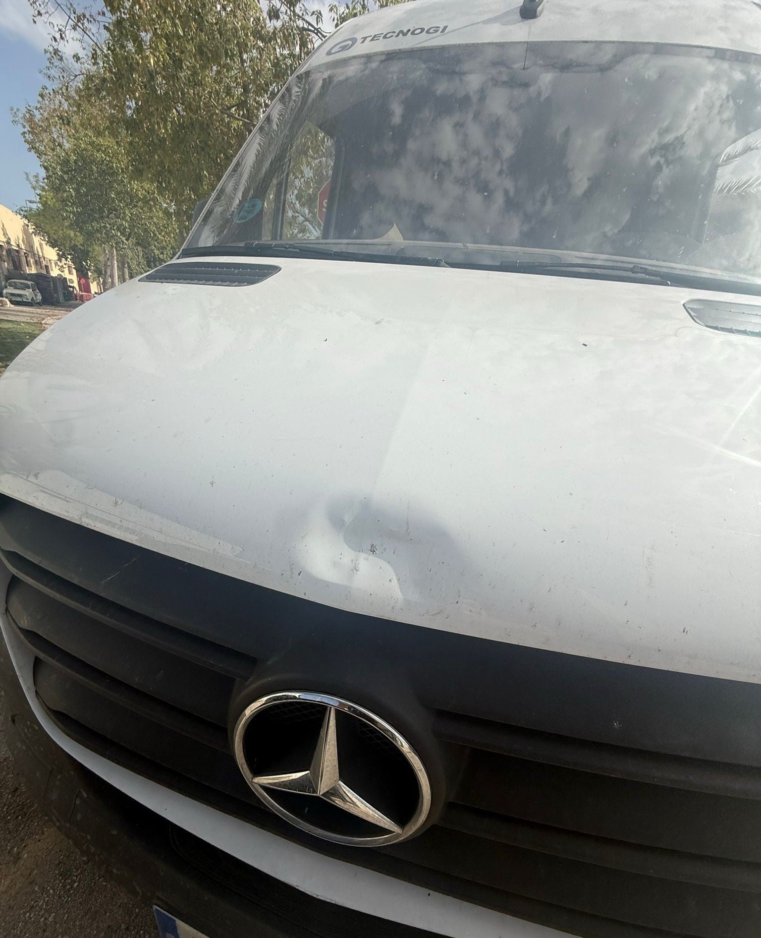 La Policía Local de Elche detiene en Elda al conductor de una furgoneta por atropellar un peatón y huir del lugar sin auxiliarlo La Policía Local de Elche detiene en Elda al conductor de una furgoneta por atropellar un peatón y huir del lugar sin auxiliarlo