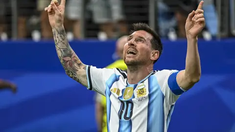 MisterChip no da crédito con Messi y sus récords en el Mundial tras su doblete ante Austria: "10 récords en 135 minutos" MisterChip no da crédito con Messi y sus récords en el Mundial tras su doblete ante Austria: "10 récords en 135 minutos"