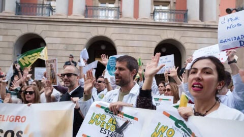 Concentraci&oacute;n de m&eacute;dicos canarios 