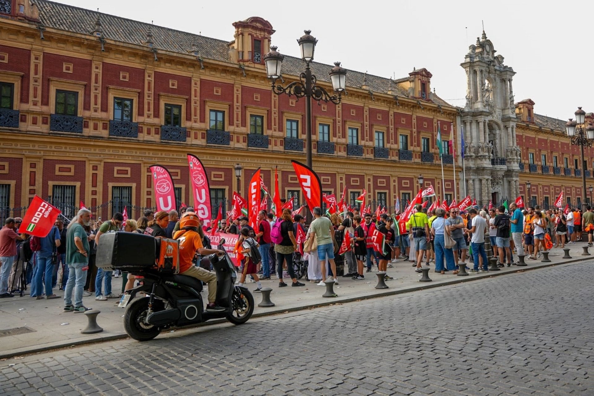 El sector logístico de la provincia continúa reivindicando la mejora de sus condiciones laborales El sector logístico de la provincia continúa reivindicando la mejora de sus condiciones laborales