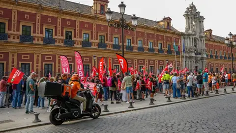 El sector logístico de la provincia continúa reivindicando la mejora de sus condiciones laborales El sector logístico de la provincia continúa reivindicando la mejora de sus condiciones laborales