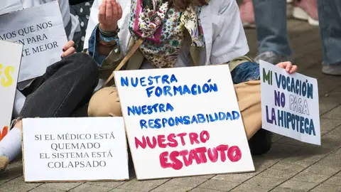 La huelga médica en Canarias se enquista: el SCS defiende la negociación y el Sindicato de Médicos rechaza una oferta “inaceptable” La huelga médica en Canarias se enquista: el SCS defiende la negociación y el Sindicato de Médicos rechaza una oferta “inaceptable”