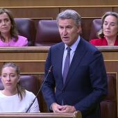 Sánchez y Feijóo se enzarzan por sus declaraciones de la Renta: "Díganos cuánto paga usted"