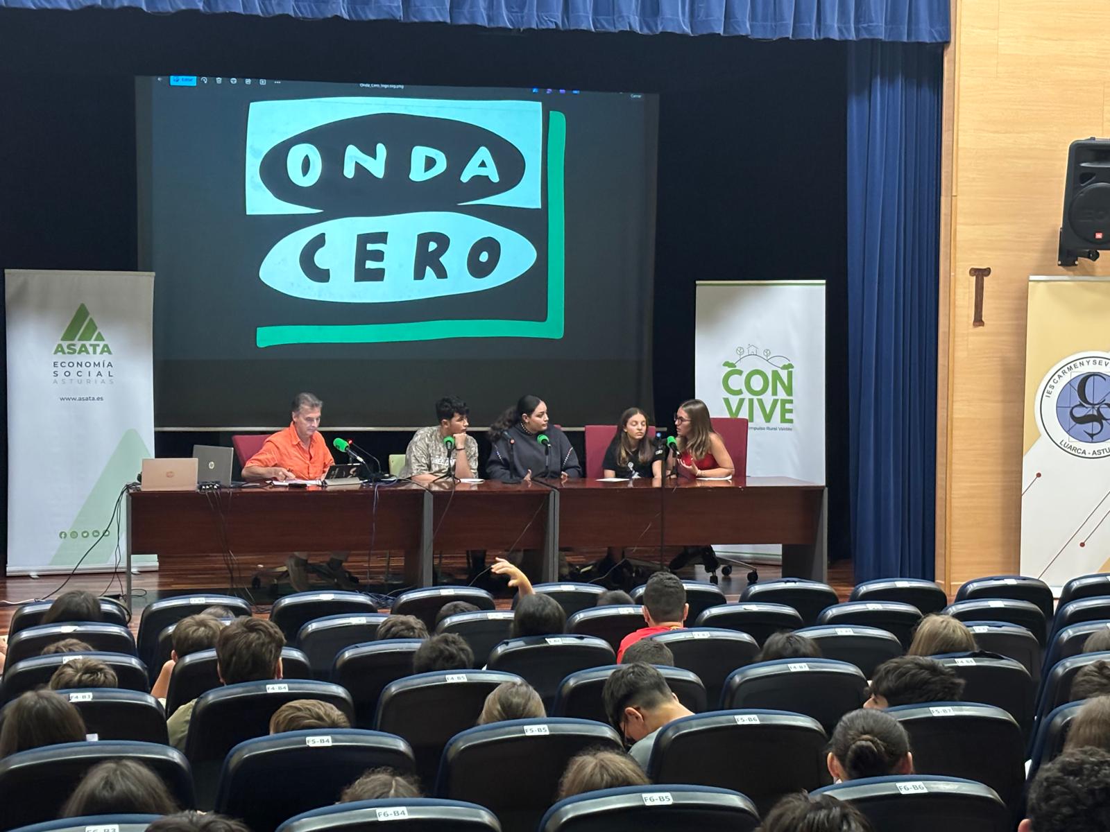 La juventud de Valdés toma la palabra y radiografía sus inquietudes en un encuentro participativo. La juventud de Valdés toma la palabra y radiografía sus inquietudes en un encuentro participativo.