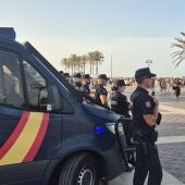 Valencia.- Policía Nacional despliega el dispositivo especial de seguridad por San Juan en las playas dea la Malvarrosa