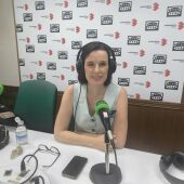 Irene Pardo en los estudios de Onda Cero Ciudad Real