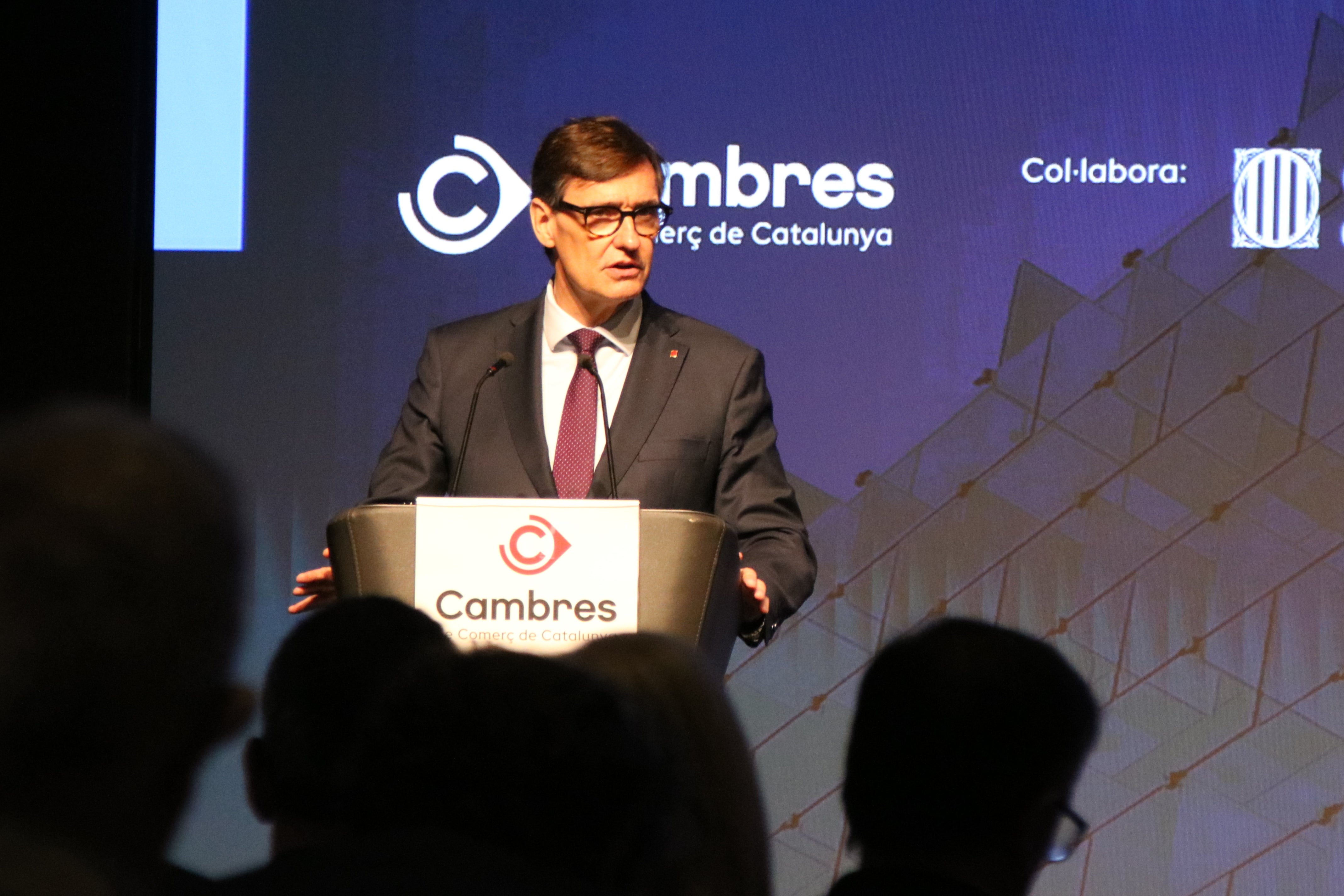 La Cambra alerta que falten 140.000 pisos i situa l’habitatge com el principal fre de l’economia catalana La Cambra alerta que falten 140.000 pisos i situa l’habitatge com el principal fre de l’economia catalana