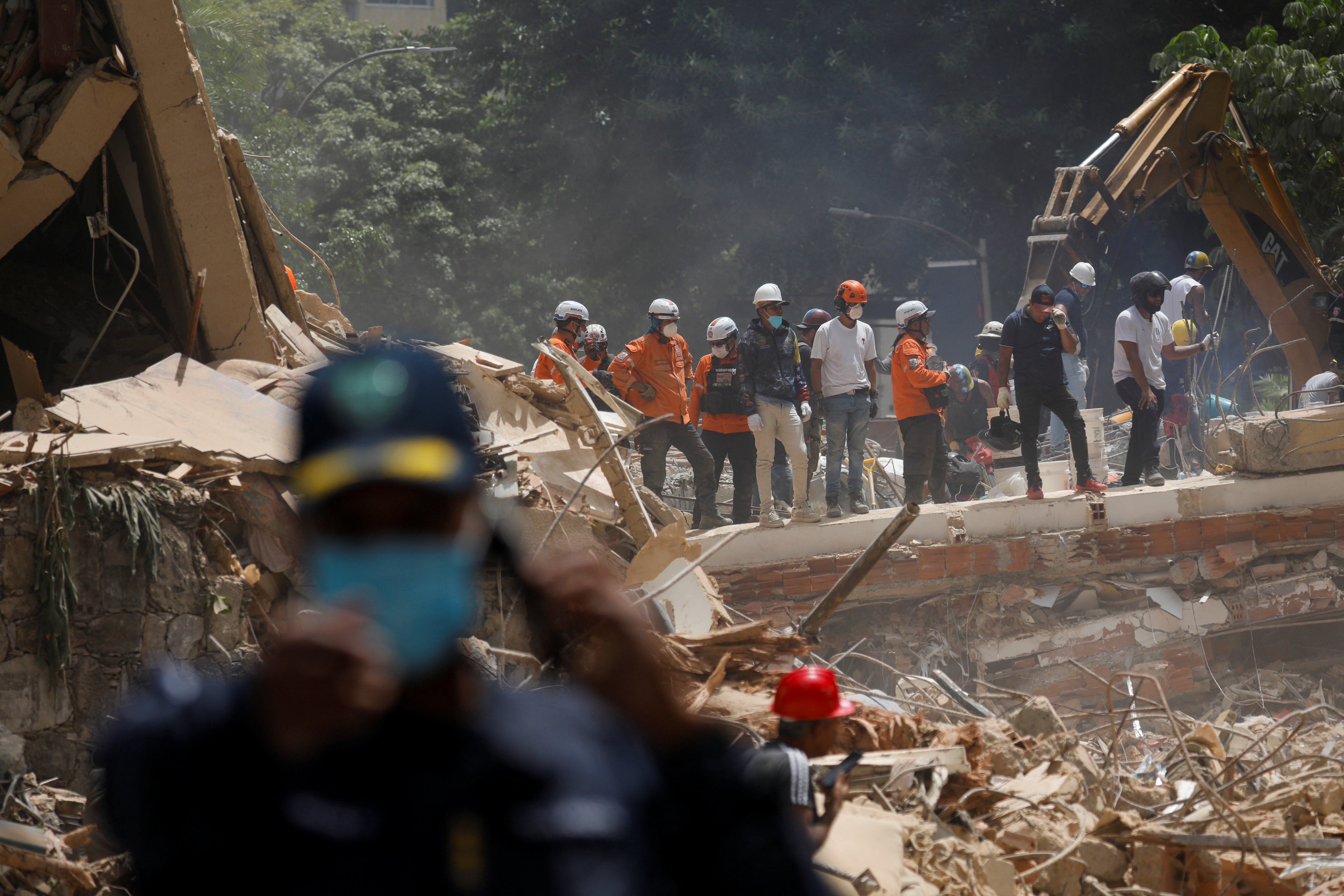 Tres consejos imprescindibles que debes tener en cuenta para reducir el riesgo de lesiones durante un terremoto Tres consejos imprescindibles que debes tener en cuenta para reducir el riesgo de lesiones durante un terremoto
