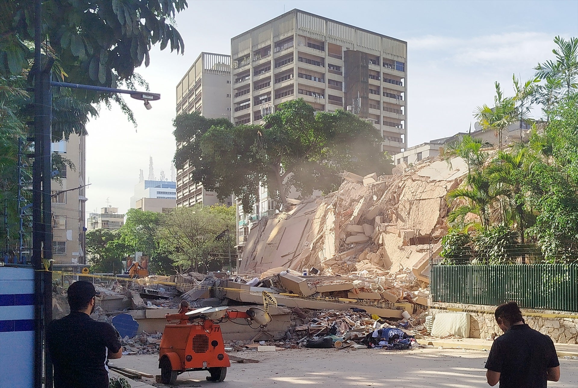 Albares confirma que hay 68 españoles aún no localizados tras los terremotos en Venezuela Albares confirma que hay 68 españoles aún no localizados tras los terremotos en Venezuela