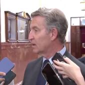 Feijóo reitera que es él quien paga su casa y Puente insiste en que presente las pruebas: "Estás tardando"