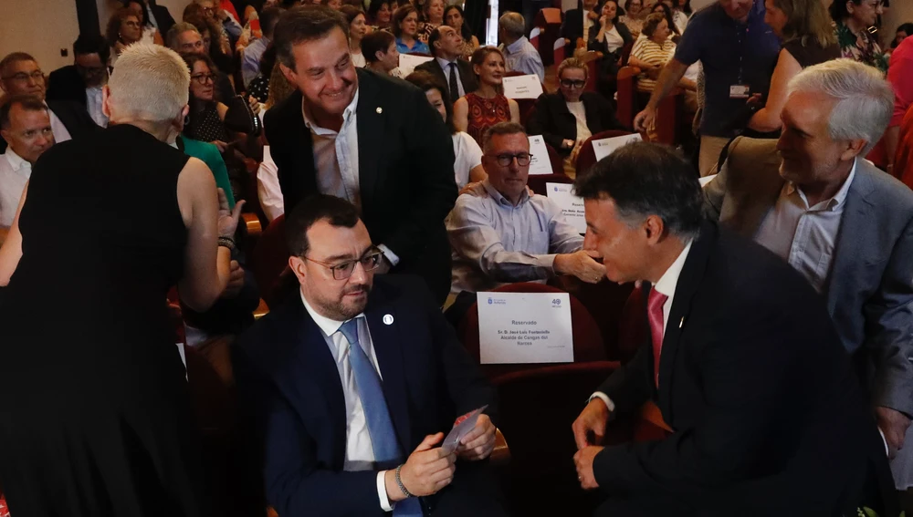 Barbón puso en valor el crecimiento del centro y el compromiso del Ejecutivo con la sanidad pública en esa área. Barbón puso en valor el crecimiento del centro y el compromiso del Ejecutivo con la sanidad pública en esa área.