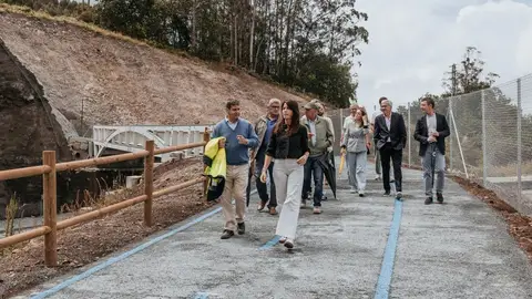 La Xunta avanza en las obras de la senda peatonal y ciclista entre Milladoiro y la estación intermodal de Santiago, con la previsión de ponerla en servicio en agosto La Xunta avanza en las obras de la senda peatonal y ciclista entre Milladoiro y la estación intermodal de Santiago, con la previsión de ponerla en servicio en agosto