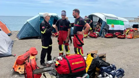 Los bomberos de la Diputación de Badajoz ya trabajan en labores de rescate en Caracas Los bomberos de la Diputación de Badajoz ya trabajan en labores de rescate en Caracas