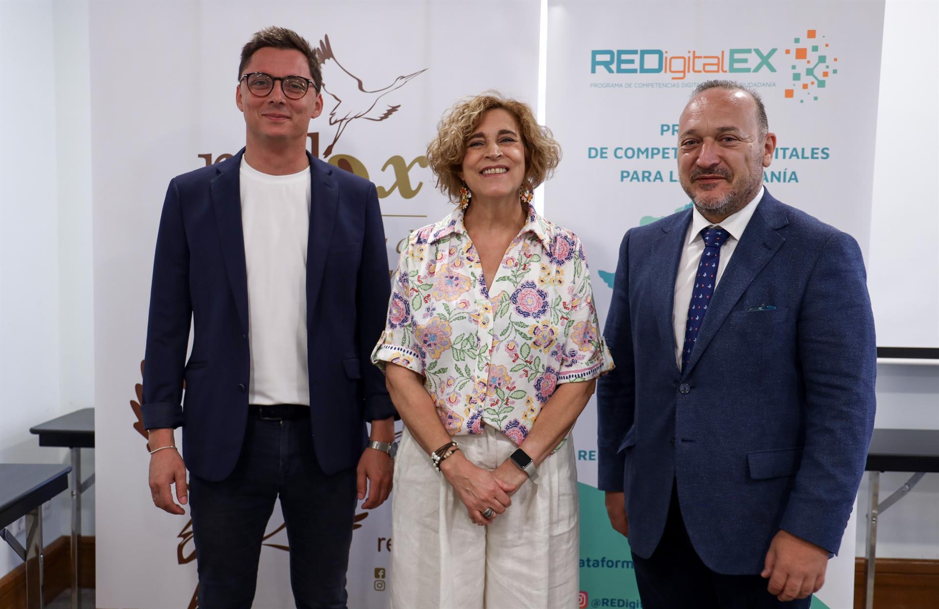 El programa REDigitalEX ha formado a más de 20.600 personas desde su puesta en marcha en 2023 El programa REDigitalEX ha formado a más de 20.600 personas desde su puesta en marcha en 2023