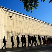 Personas que solicitan la regularización extraordinaria en España. Personas que solicitan la regularización extraordinaria en España.