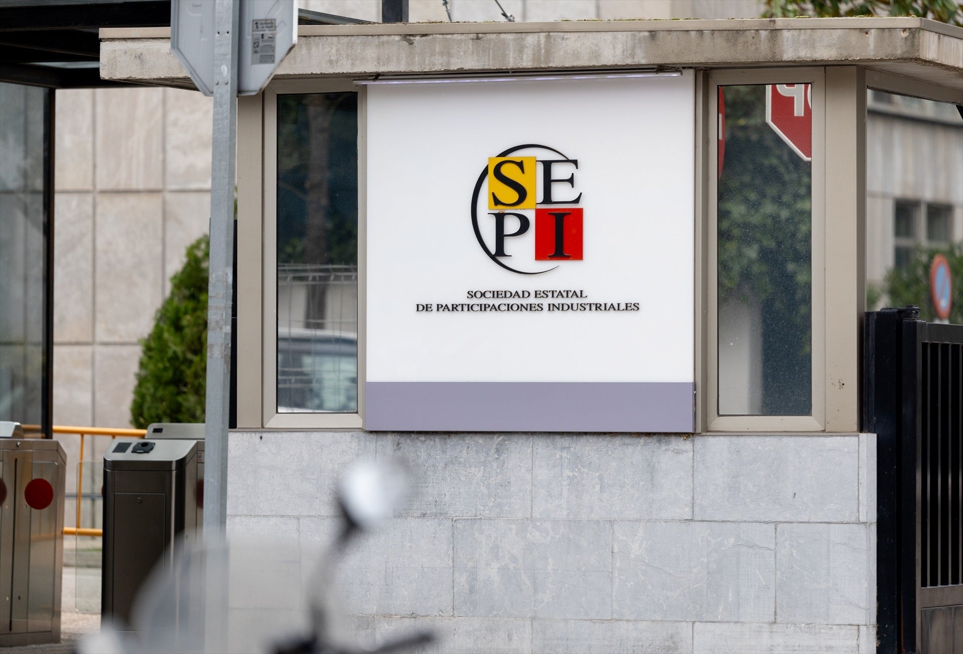 Control de acceso a la sede de la SEPI, en Madrid (España). Control de acceso a la sede de la SEPI, en Madrid (España).