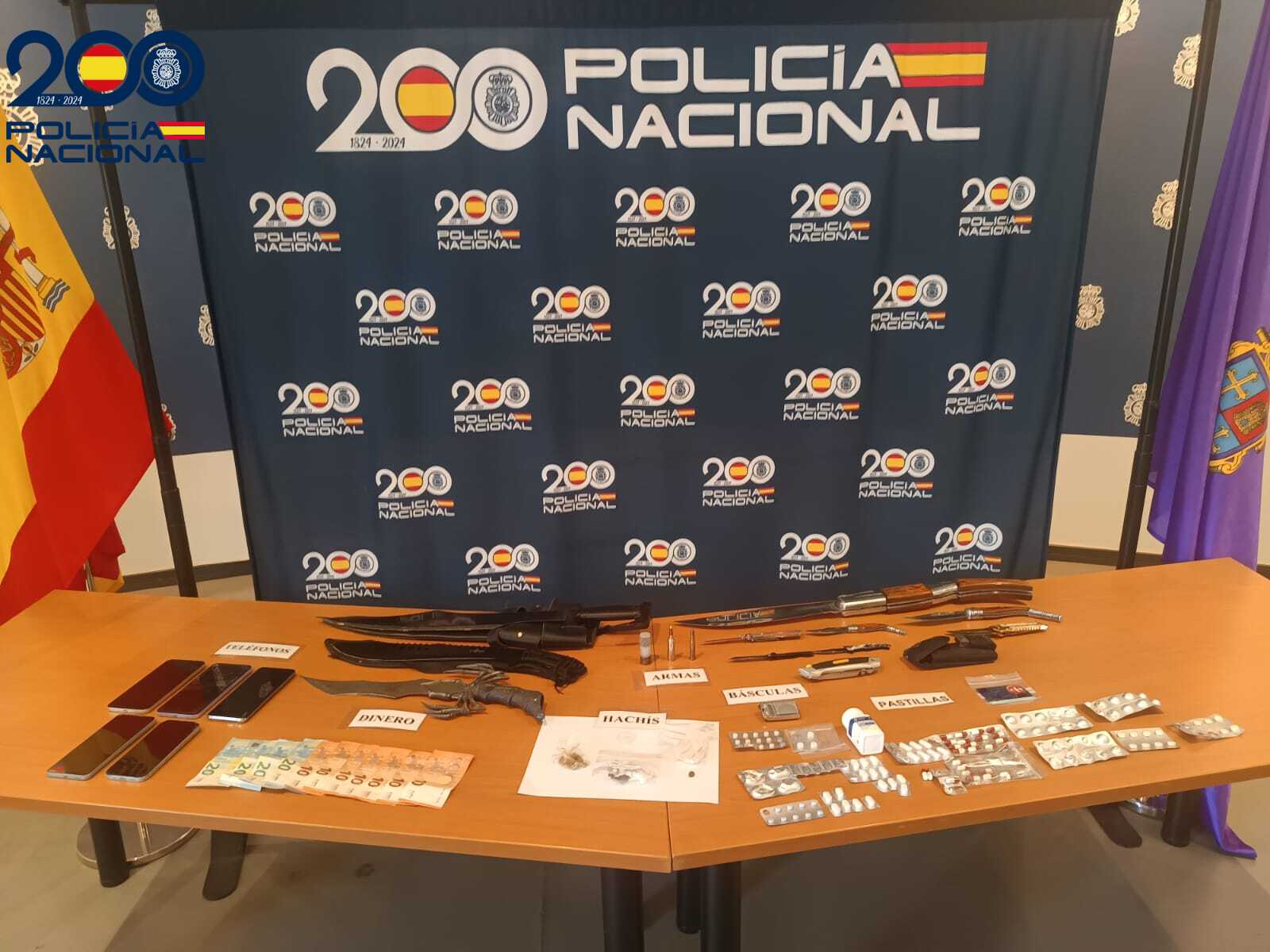 La Policía Nacional desarticula un grupo criminal dedicado al tráfico de drogas y detiene a nueve personas en Palencia La Policía Nacional desarticula un grupo criminal dedicado al tráfico de drogas y detiene a nueve personas en Palencia